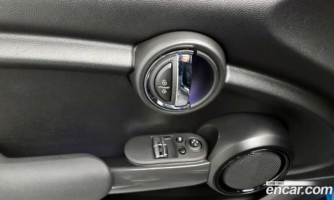 Mini Cooper 2016 1.5 гидро в Москве № 895233, фото 18