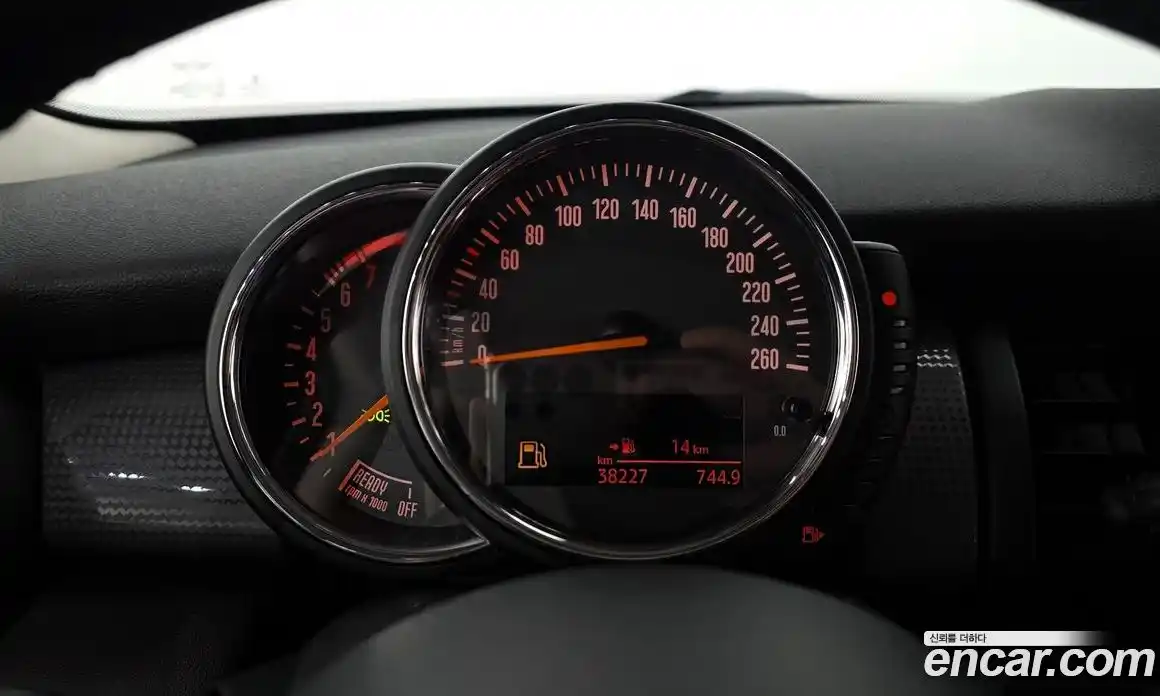 Mini Cooper 2016 1.5 гидро в Москве № 895233, фото 8