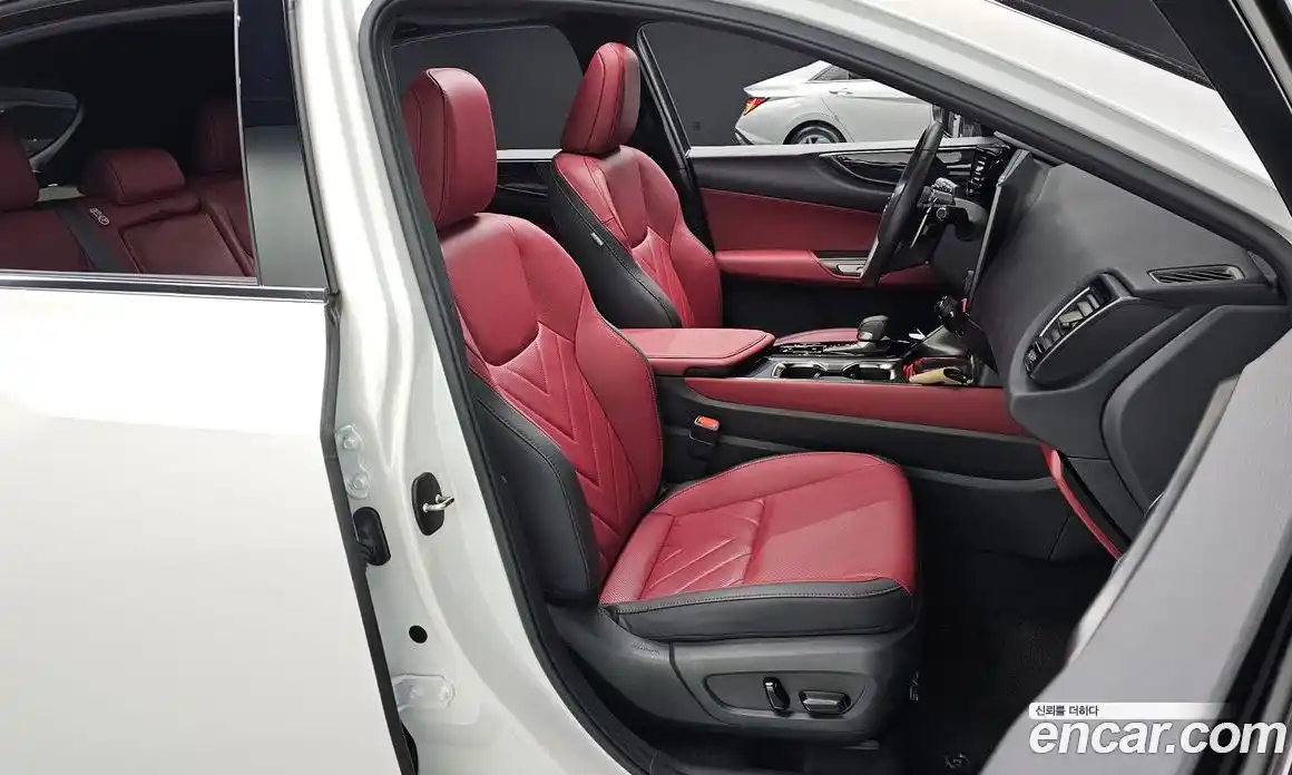 Lexus NX 2024 2.5 гидро в Москве № 895739, фото 10