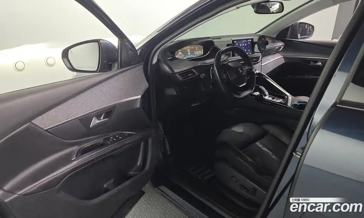 Peugeot 5008 2018 1.6 гидро в Москве № 897430, фото 11