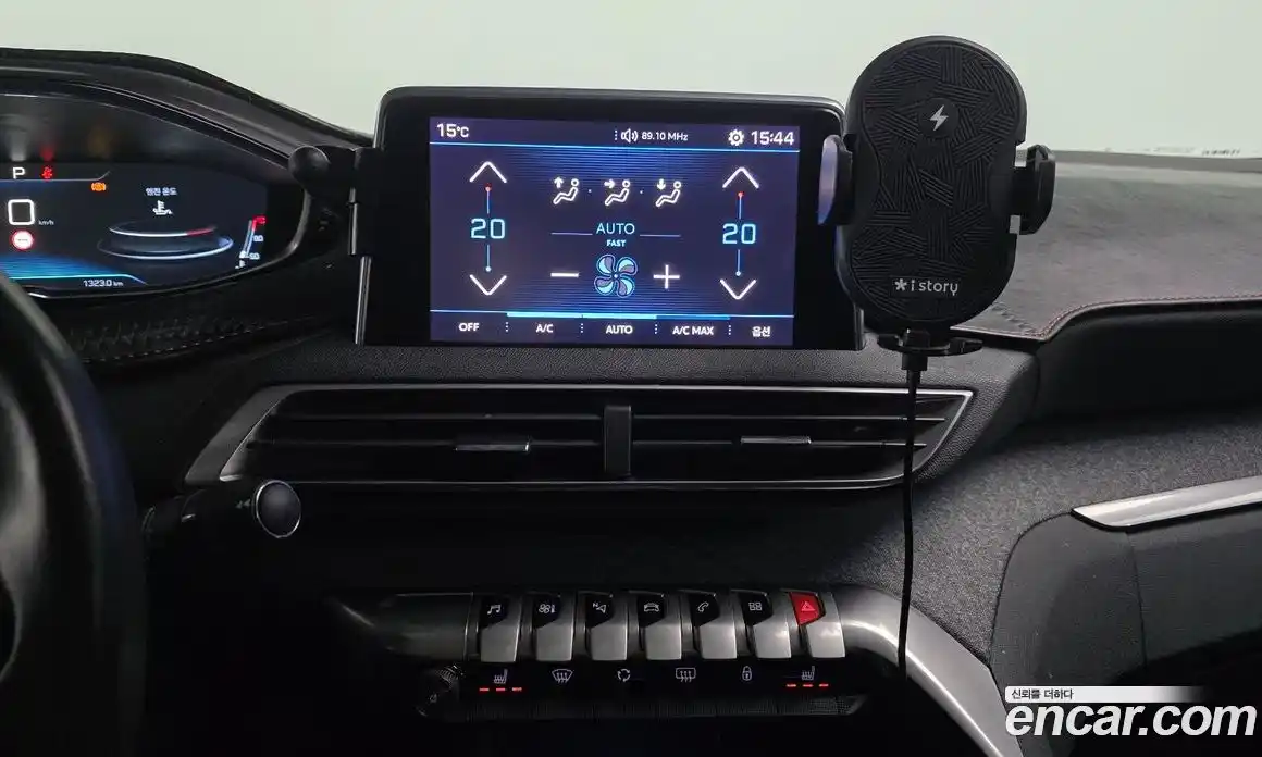 Peugeot 5008 2018 1.6 гидро в Москве № 897430, фото 14