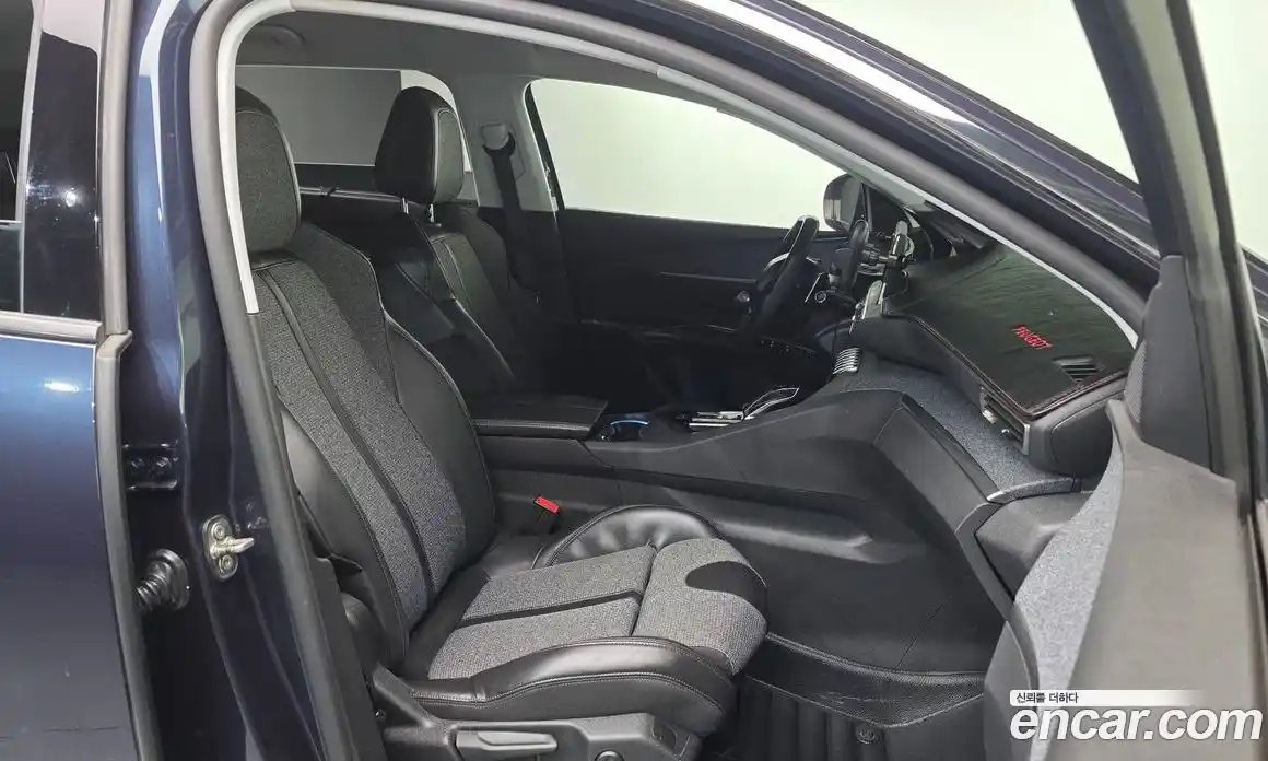 Peugeot 5008 2018 1.6 гидро в Москве № 897430, фото 10