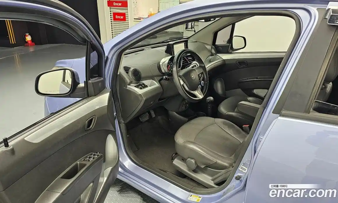 Chevrolet Spark 2014 1.0 гидро в Москве № 935335, фото 11