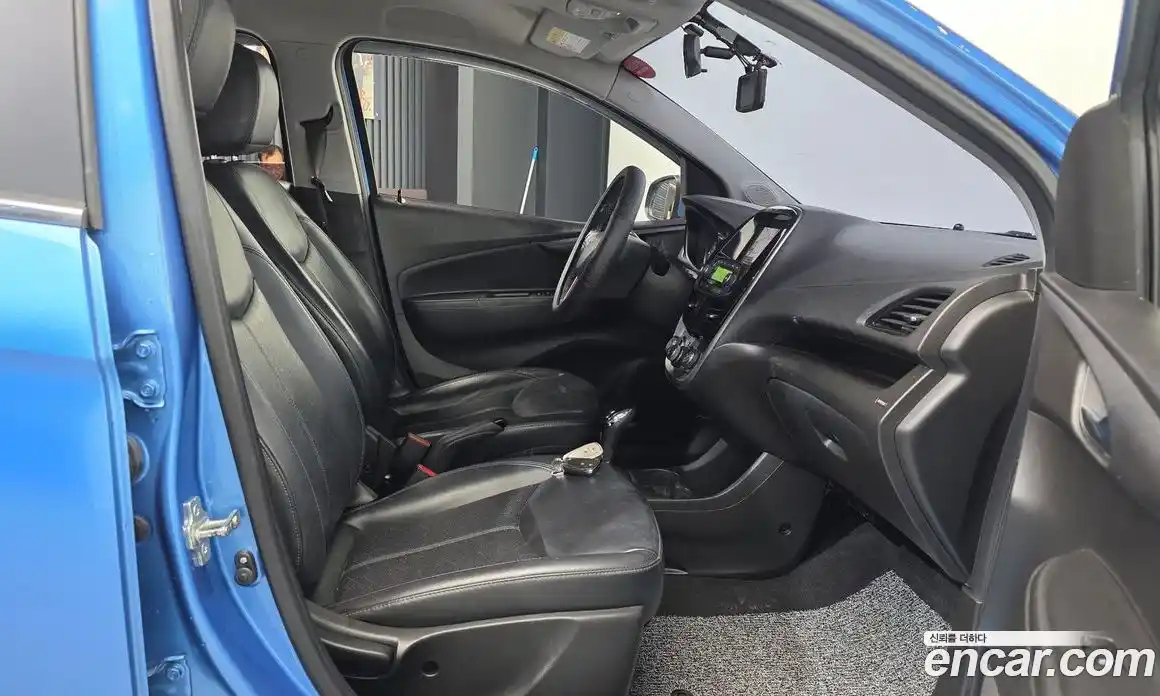 Chevrolet Spark 2016 1.0 гидро в Москве, фото 11