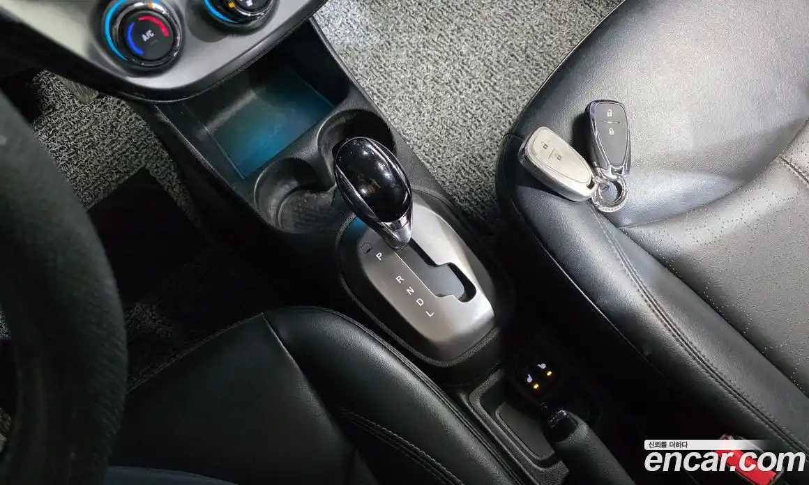 Chevrolet Spark 2016 1.0 гидро в Москве, фото 9