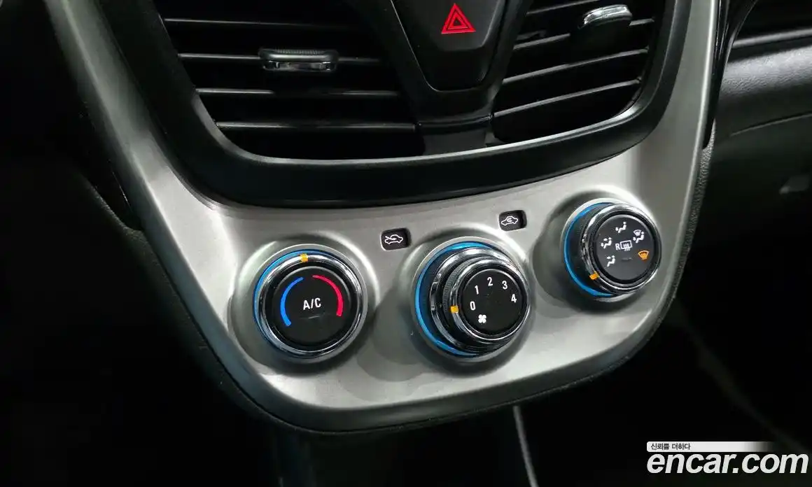 Chevrolet Spark 2016 1.0 Автомат в Москве № 935474, фото 16