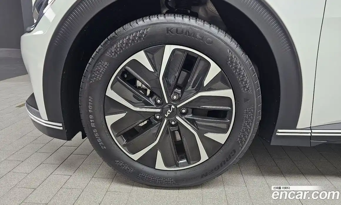 Kia EV6 2024 0.1 Автомат в Москве № 972319, фото 5