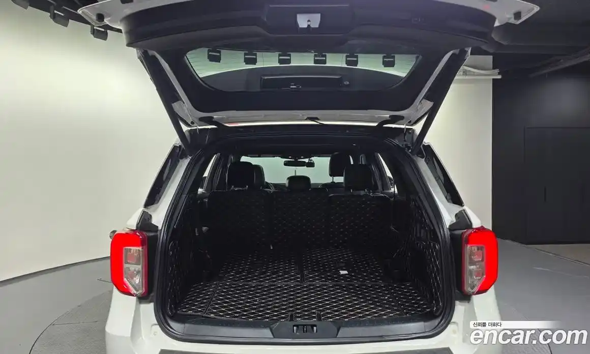 Ford Explorer 2019 2.3 гидро в Москве № 976245, фото 20