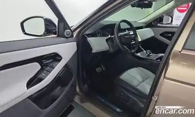 Land Rover Range-Rover Evoque 2025 2.0 гидро в Москве № 1012387, миниатюра 11