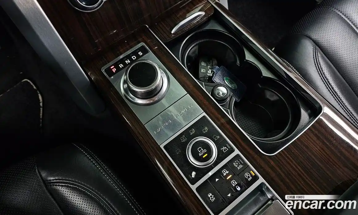 Land Rover Range-Rover 2014 5.0 гидро в Москве № 1013536, фото 9