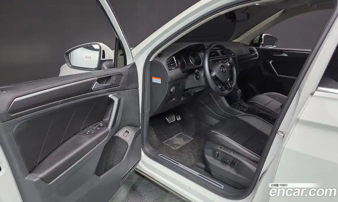 Volkswagen Tiguan 2020 2.0 гидро в Москве № 1014500, фото 10