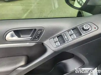 Volkswagen Tiguan 2013 2.0 гидро в Москве № 1014749, миниатюра 8
