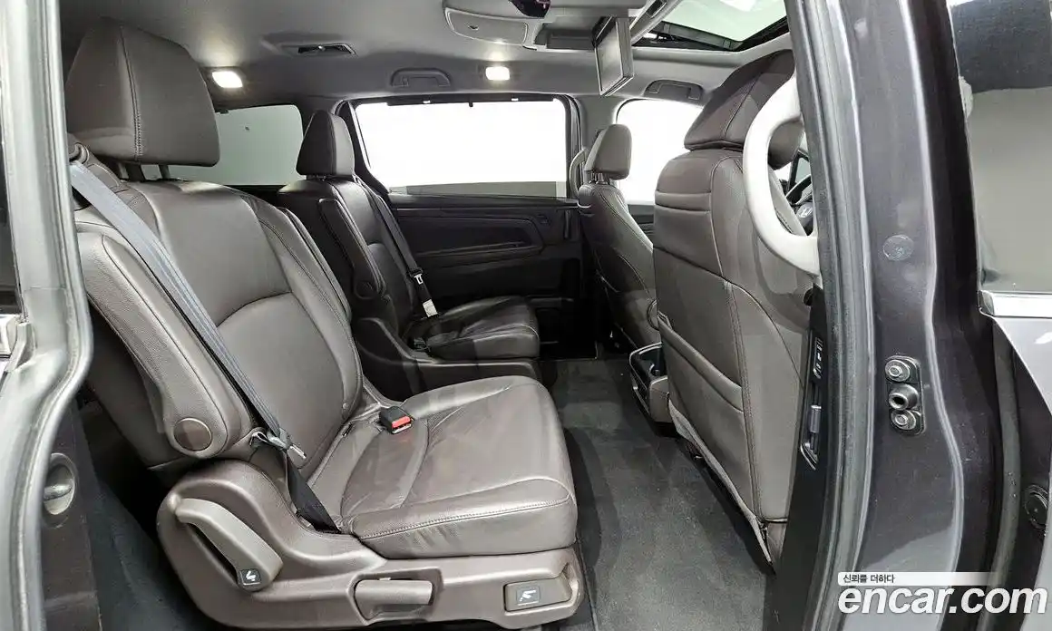 Honda Odyssey 2018 3.5 гидро в Москве № 1015371, фото 11