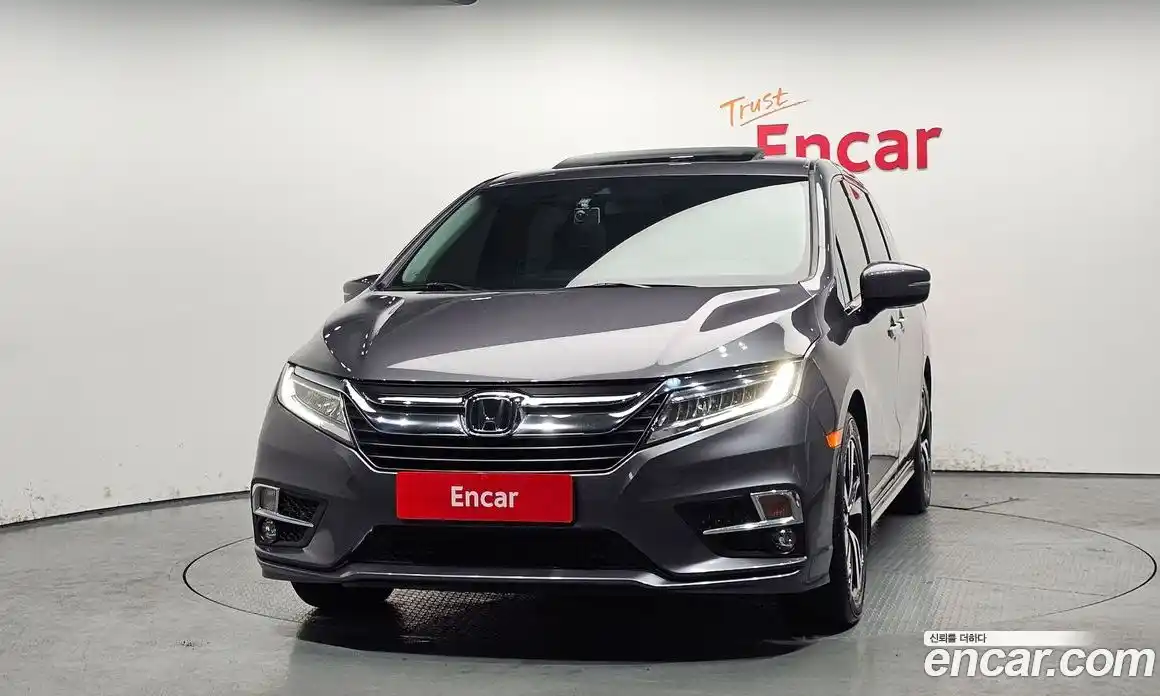Honda Odyssey 2018 3.5 гидро в Москве № 1015371, фото 3