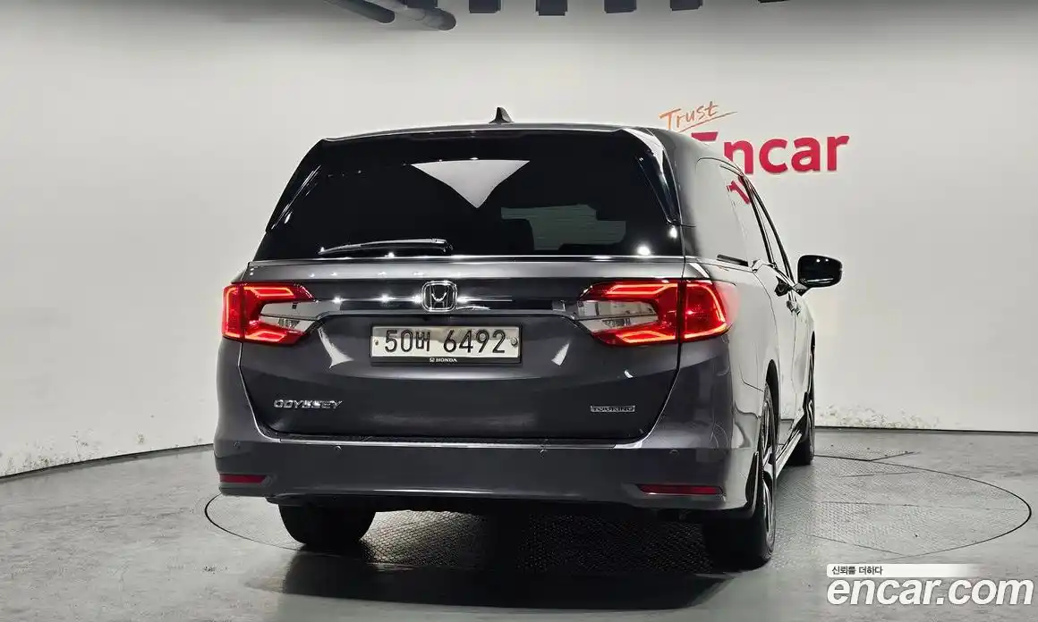 Honda Odyssey 2018 3.5 гидро в Москве № 1015371, фото 4