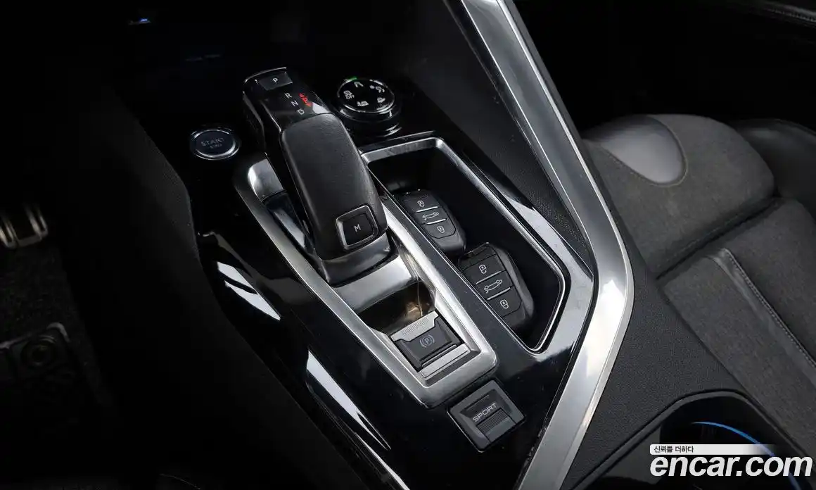 Peugeot 3008 2018 1.6 гидро в Москве № 1015828, фото 9