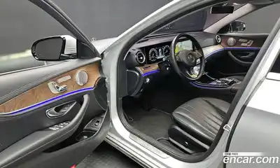 Mercedes-Benz E-Class 2018 2.0 гидро в Москве, миниатюра 11