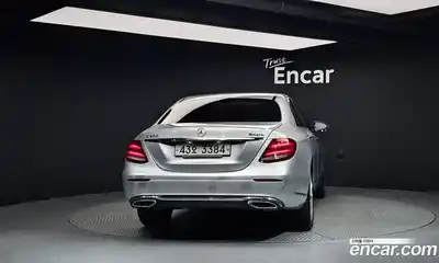 Mercedes-Benz E-Class 2018 2.0 гидро в Москве, миниатюра 4