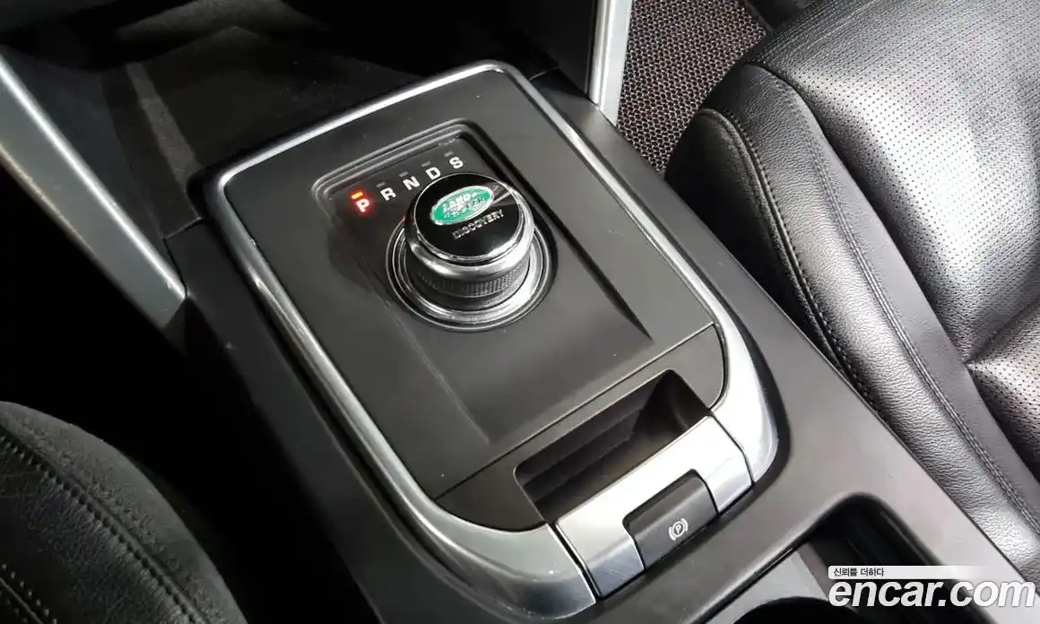 Land Rover Discovery Sport 2017 2.0 гидро в Москве № 154162, фото 9