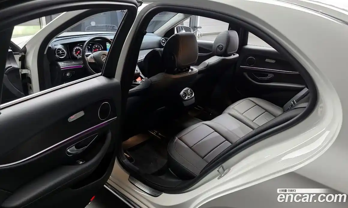 Mercedes-Benz E-Class 2018 1.9 гидро в Москве № 161874, фото 11