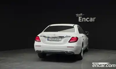 Mercedes-Benz E-Class 2018 1.9 гидро в Москве № 161874, миниатюра 4