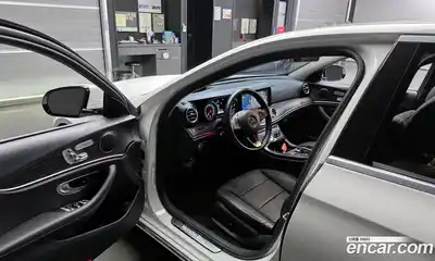 Mercedes-Benz E-Class 2018 1.9 гидро в Москве № 161874, миниатюра 10