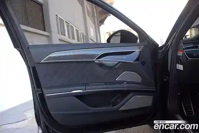 Audi S8 2023 4.0 гидро в Москве № 163938, миниатюра 11