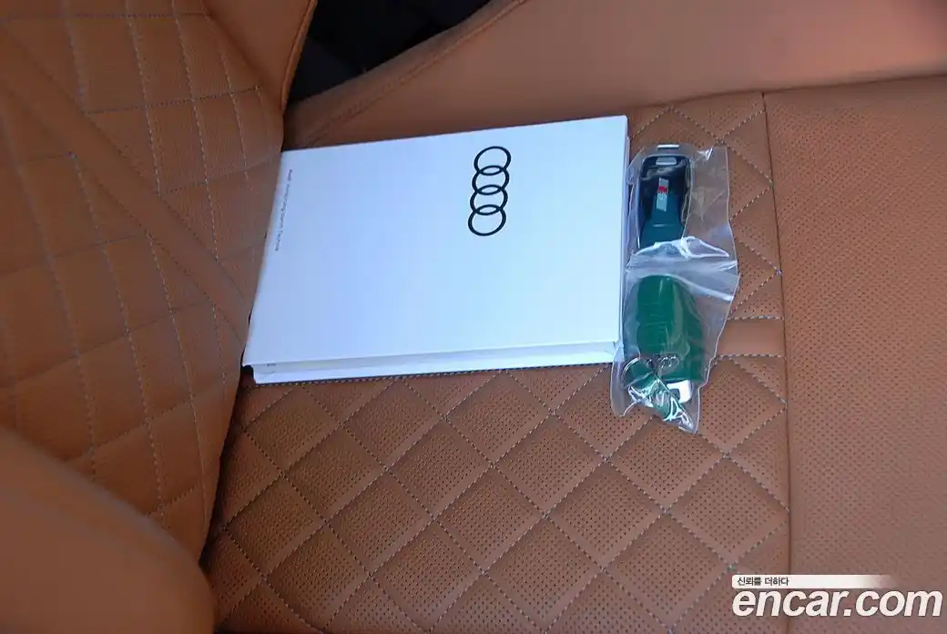 Audi S8 2023 4.0 гидро в Москве № 163938, фото 13