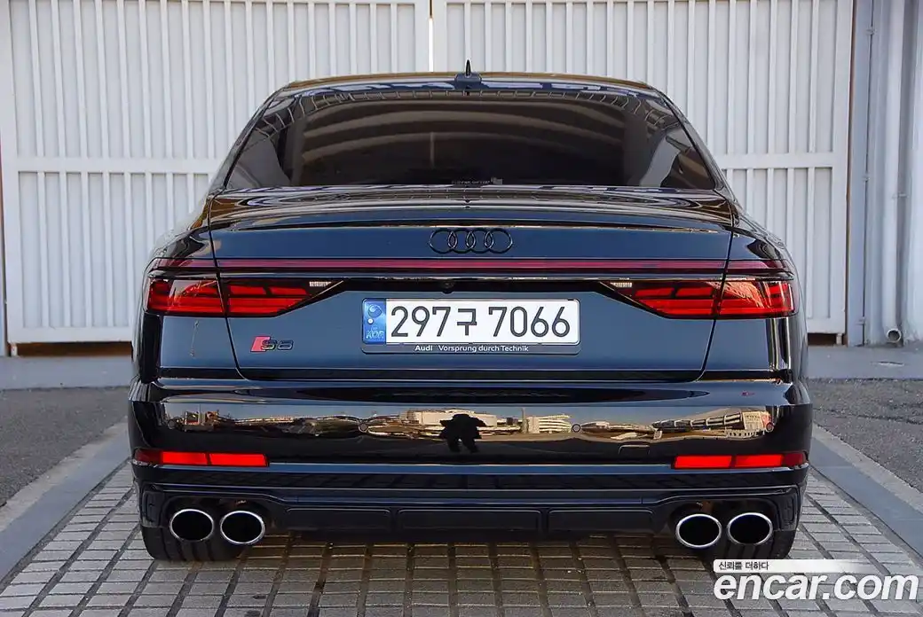 Audi S8 2023 4.0 гидро в Москве № 163938, фото 3