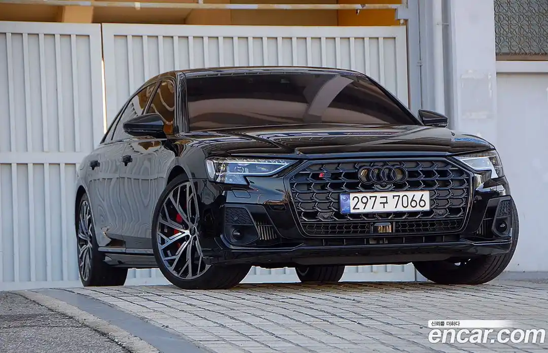 Audi S8 2023 4.0 гидро в Москве № 163938, фото 4
