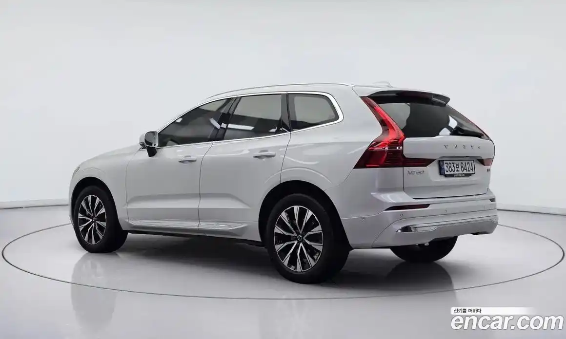 Volvo XC60 2023 2.0 гидро в Москве № 164780, фото 4