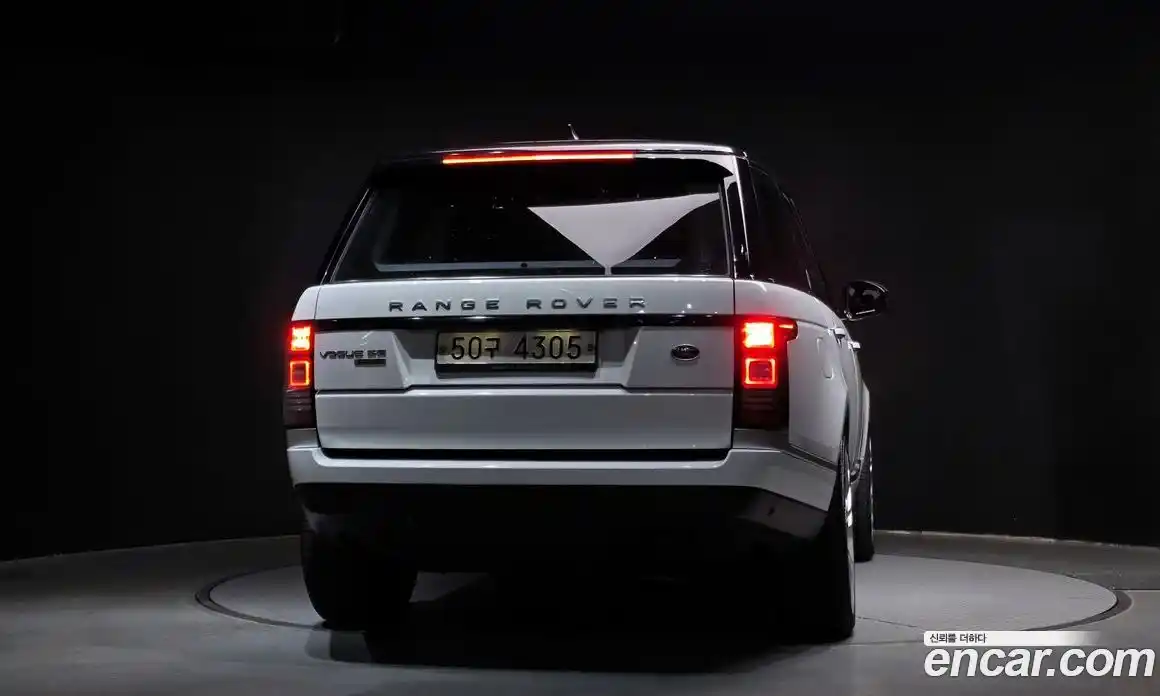 Land Rover Range-Rover 2017 4.4 гидро в Москве № 166554, фото 4