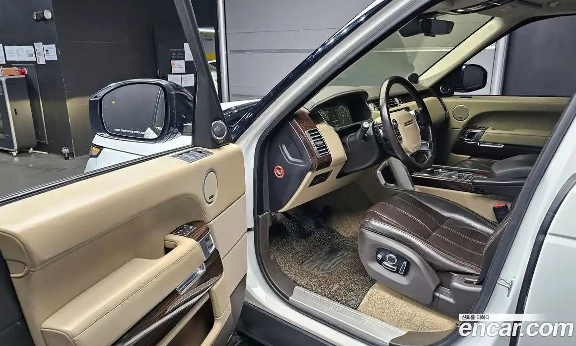 Land Rover Range-Rover 2017 4.4 гидро в Москве № 166554, фото 10