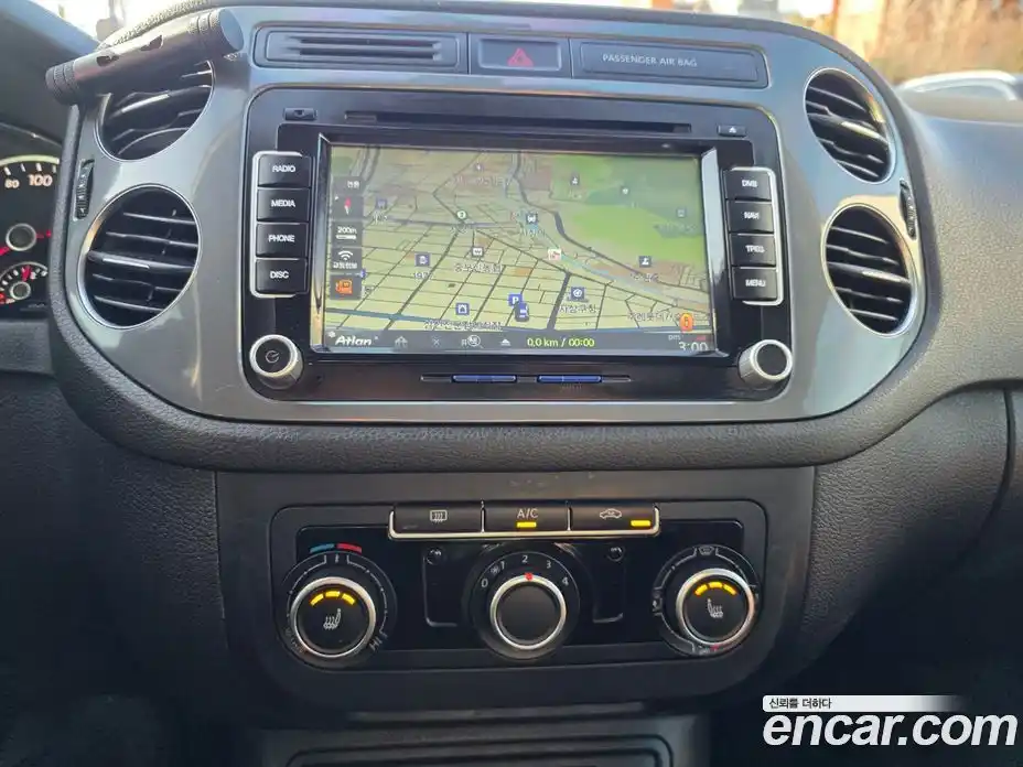 Volkswagen Tiguan 2015 2.0 гидро в Москве № 169262, фото 11