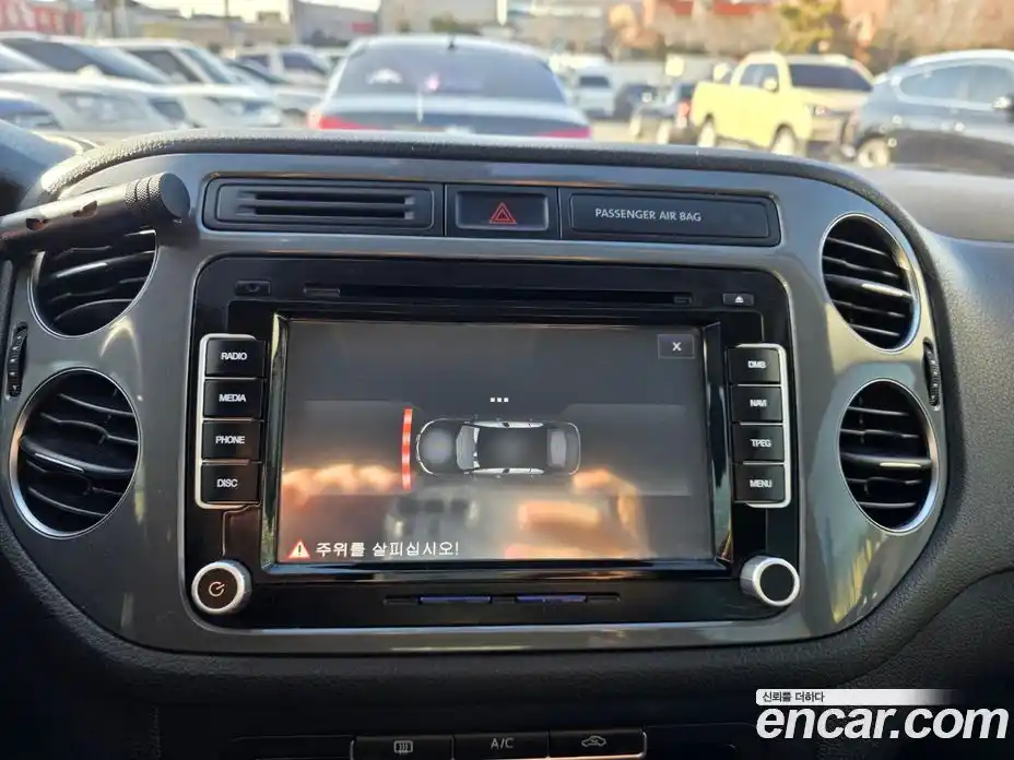 Volkswagen Tiguan 2015 2.0 гидро в Москве № 169262, фото 12