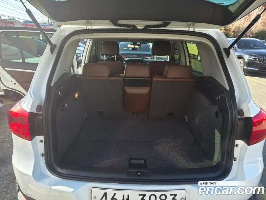 Volkswagen Tiguan 2015 2.0 гидро в Москве № 169262, фото 19