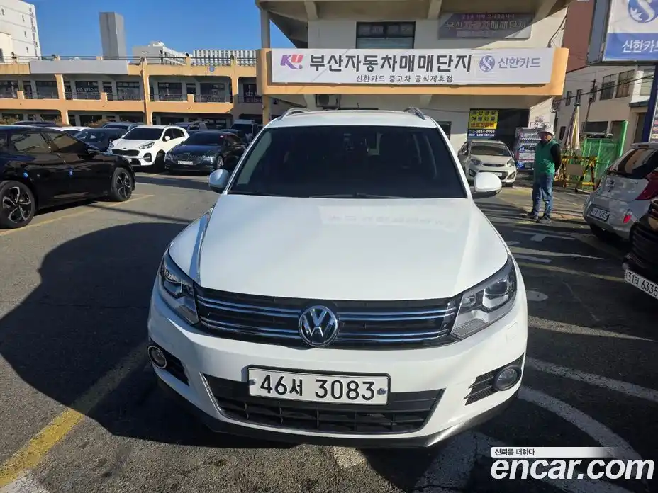 Volkswagen Tiguan 2015 2.0 гидро в Москве № 169262, фото 3