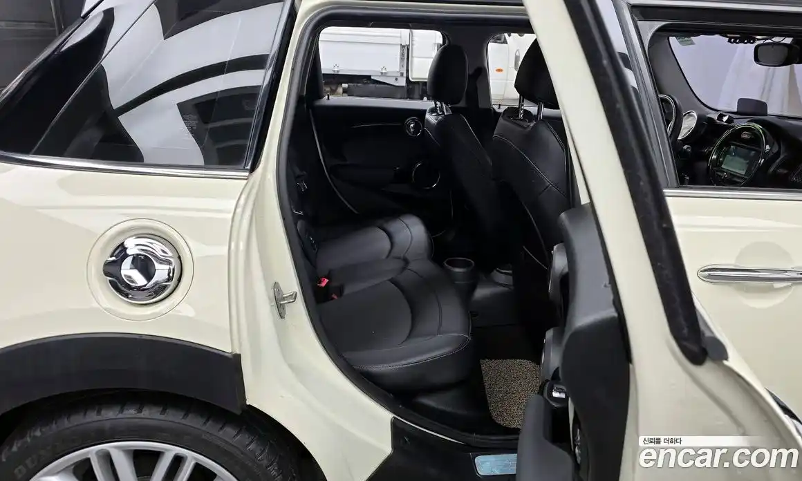 Mini Cooper 2016 2.0 гидро в Москве № 175847, фото 12