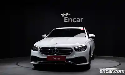 Mercedes-Benz E-Class 2022 2.0 гидро, миниатюра 3