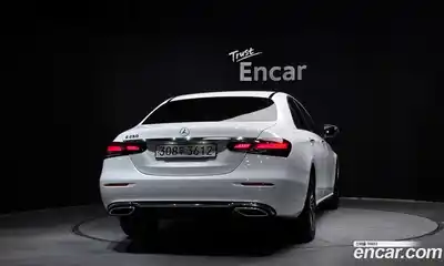 Mercedes-Benz E-Class 2022 2.0 гидро, миниатюра 4