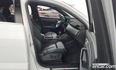 Audi Q3 2023 2.0 гидро в Москве № 192174, миниатюра 11