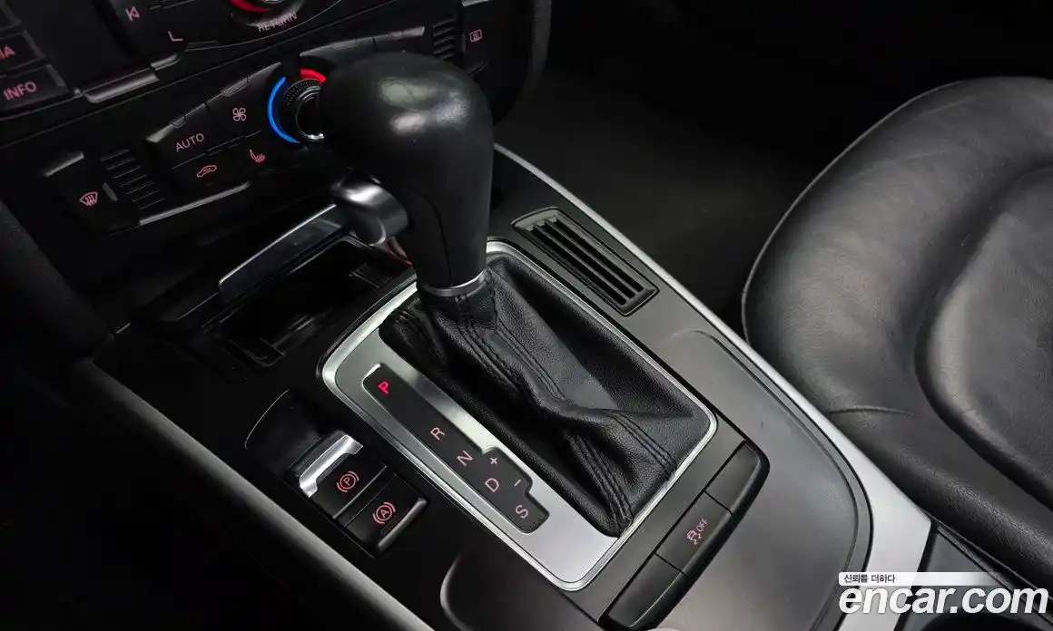 Audi A4 2011 2.0 гидро в Москве № 193924, фото 9
