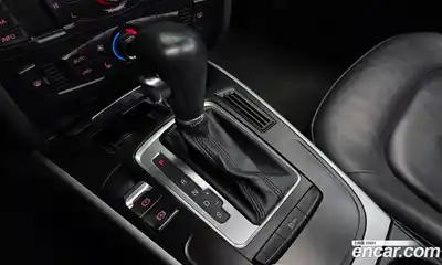 Audi A4 2011 2.0 гидро в Москве № 193924, миниатюра 9