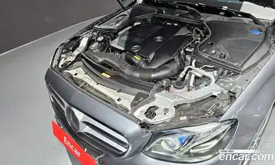 Mercedes-Benz E-Class 2019 2.0 гидро, миниатюра 6