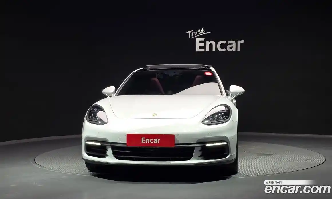 Porsche Panamera 2018 3.0 гидро в Москве № 197666, фото 3