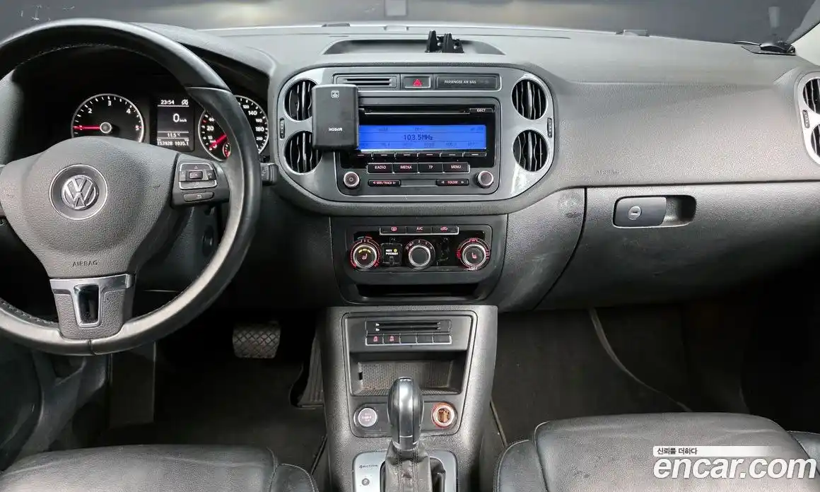 Volkswagen Tiguan 2015 2.0 гидро в Москве № 199217, фото 14