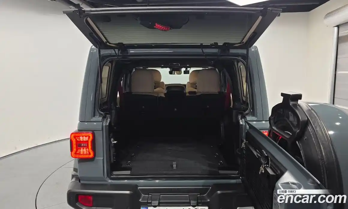 Jeep Wrangler 2024 2.0 гидро в Москве № 199410, фото 20