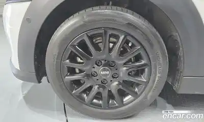 Mini Cooper 2024 1.5 гидро в Москве № 200990, миниатюра 5