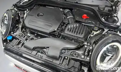 Mini Cooper 2024 1.5 гидро в Москве № 200990, миниатюра 6