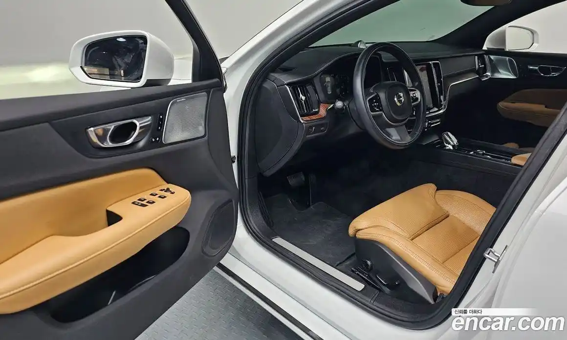 Volvo S60 2021 2.0 гидро в Москве № 212905, фото 11